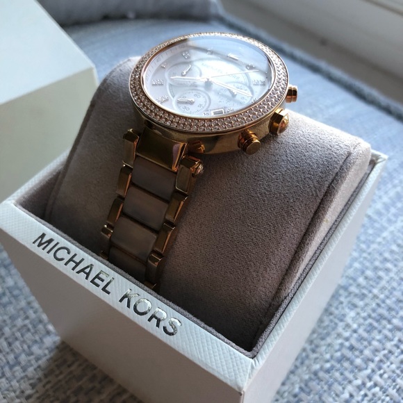Michael Kors Rose Gold Swarovski Crystal Watch - Picture 4 of 8